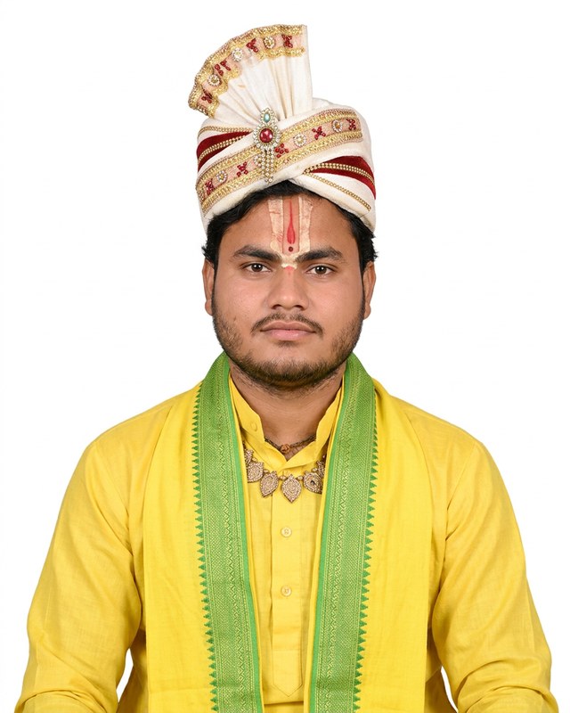 Pandit Sarvesh, verified Vedic astrologer
